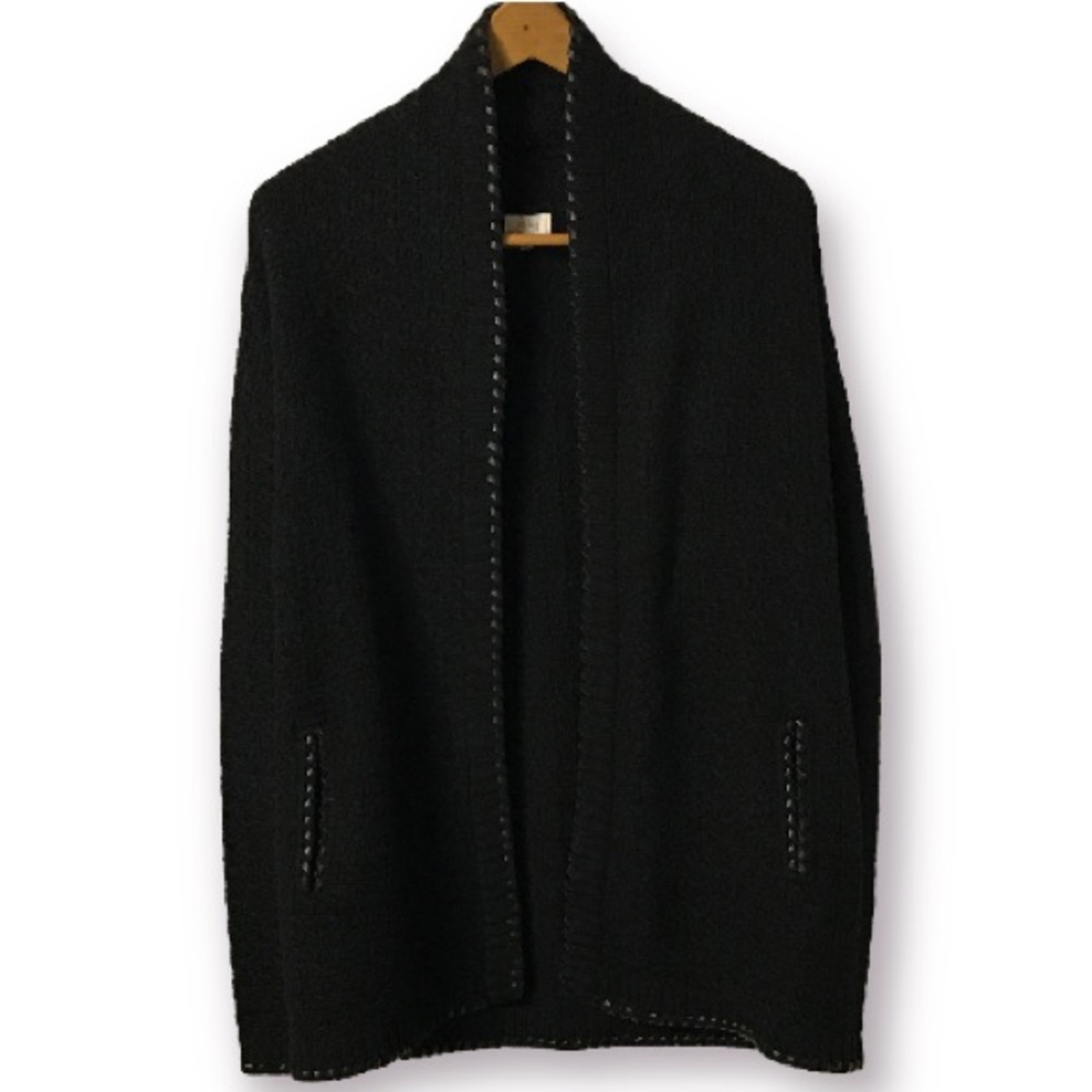 PIXLEY BLACK KNIT CARDIGAN LINED WITH A FAUX LEATHER ON ALL THE EDGING